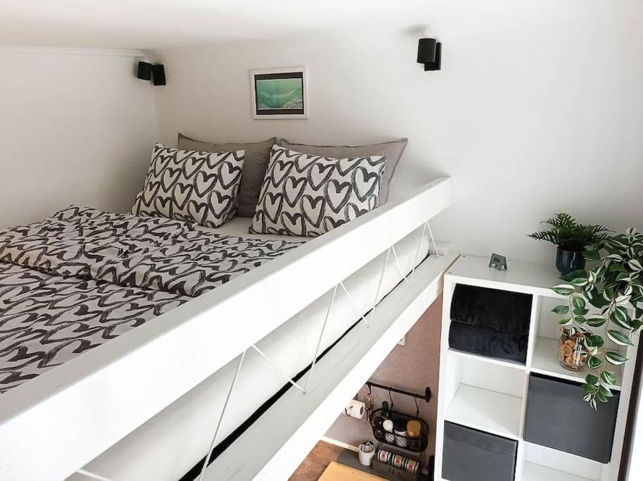 Apartmán Loft Bed With Free Parking, 2 Bikes! Self Check In, Wi-fi, Ac Pula