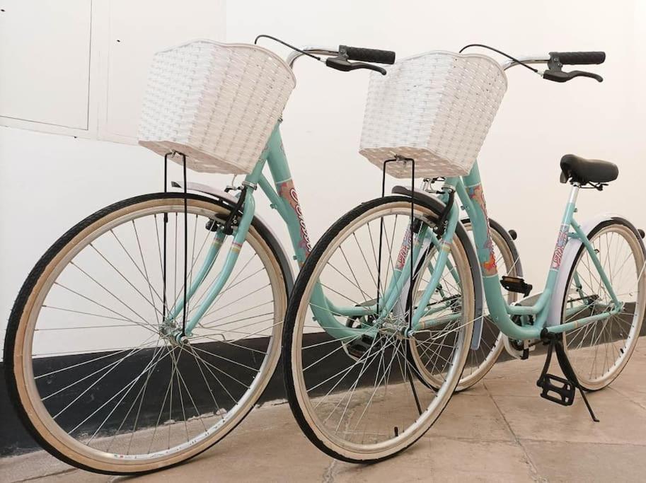 Loft Bed With Free Parking, 2 Bikes! Self Check In, Wi-fi, Ac Apartmán Pula